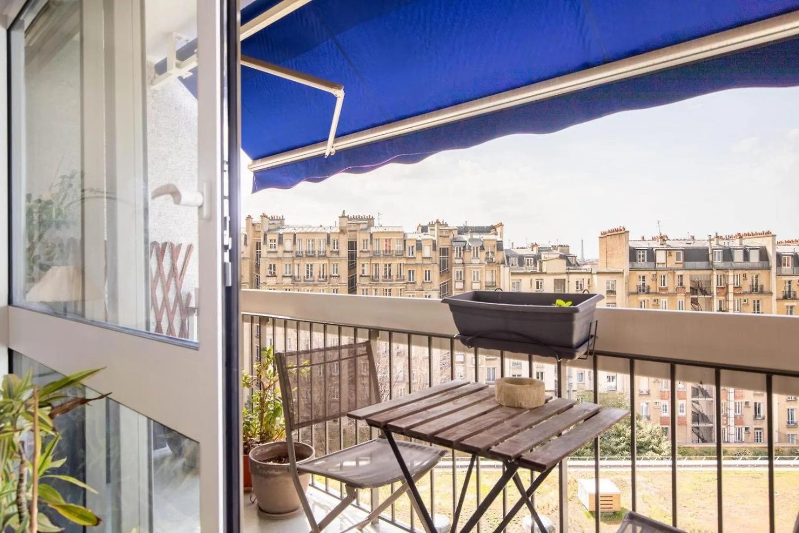 Guestready - Bright And Airy In The 18Th Apartment Paris